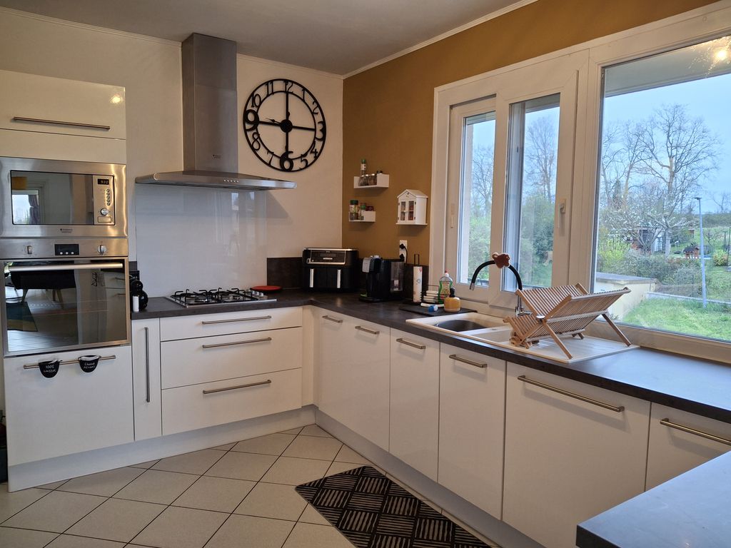 Property photo 2 of 19