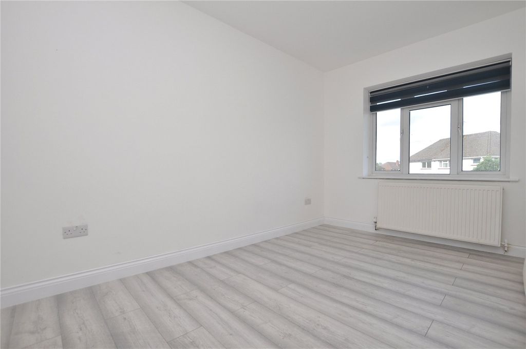 Property photo 3 of 4 Picture No. 06