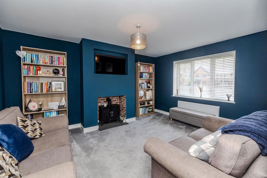 Property photo 3 of 21 D.Lo.Jpg