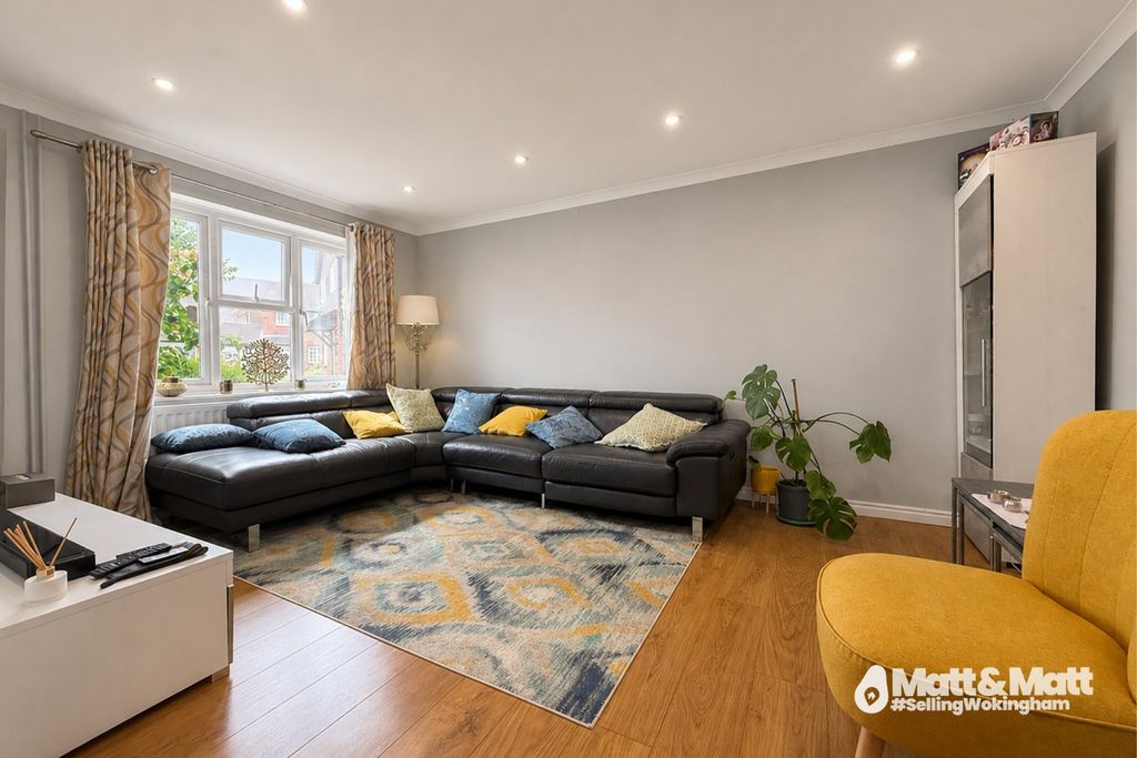 Property photo 2 of 11 5379854