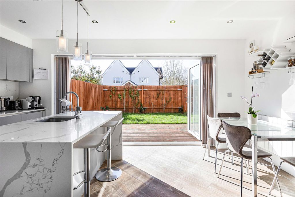 Property photo 2 of 23 27_76394.Jpg