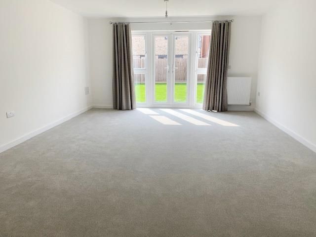 Property photo 3 of 13 Living Room