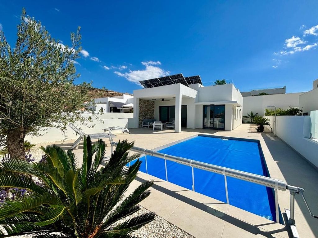 Property photo 1 of 11