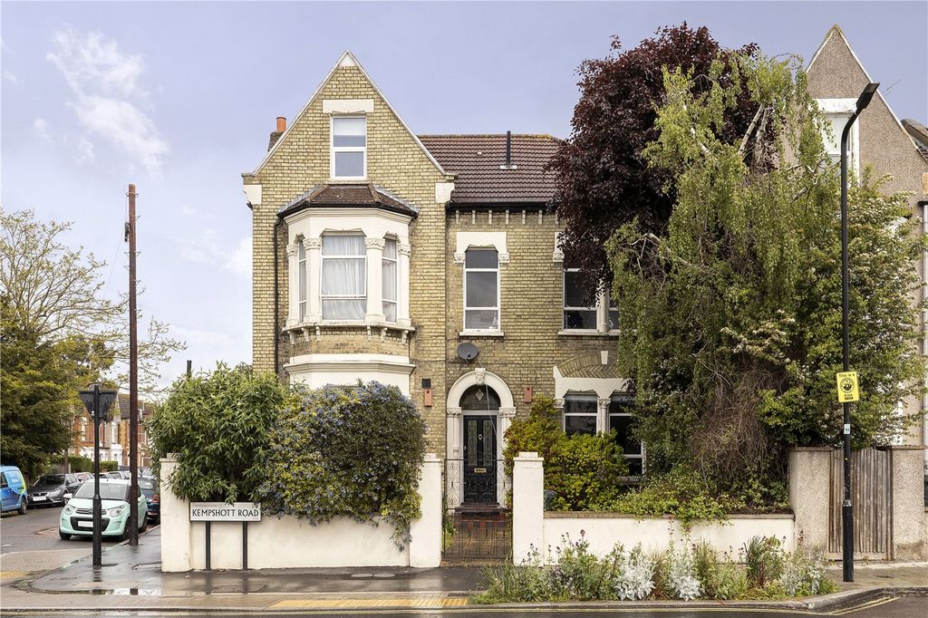 Property photo 2 of 16 Exterior Front