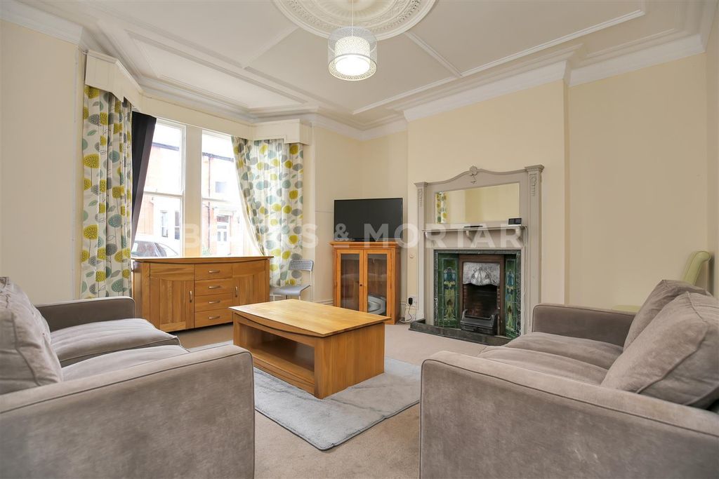 Property photo 1 of 12 0Hpeqsk9Ruud3Wm6Ti7Fiq.Jpg