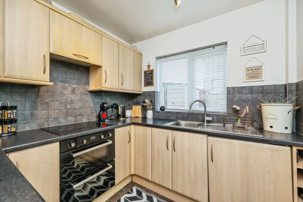 Property photo 3 of 20 Pbox-Img.Jpg