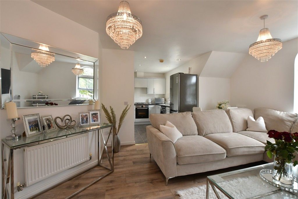 Property photo 1 of 9 Lounge/Diner