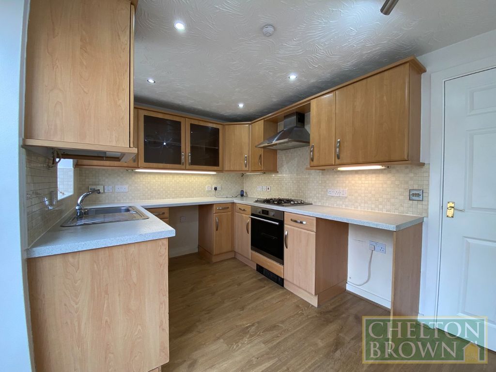 Property photo 2 of 46 Kitchen
