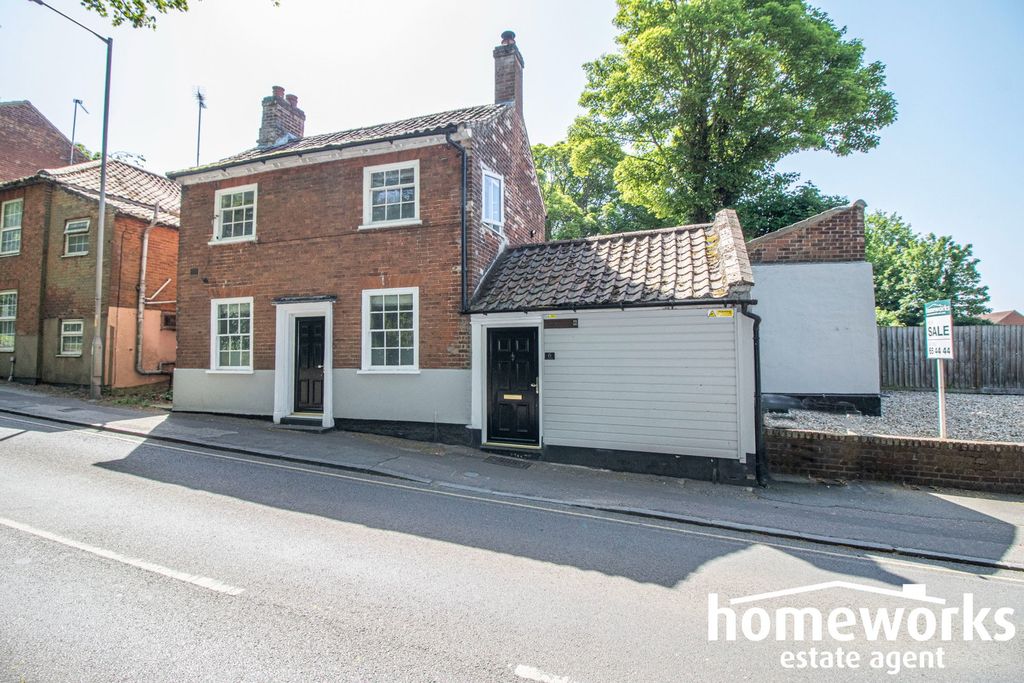 Property photo 1 of 17