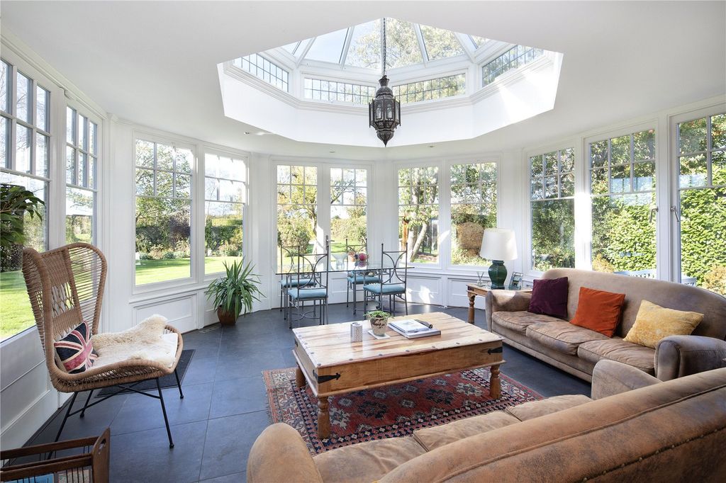 Property photo 2 of 20 Conservatory