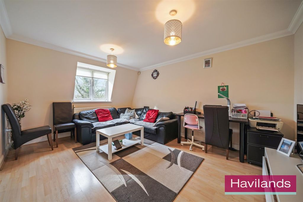 Property photo 2 of 12 Fontaine Court-9.Jpg