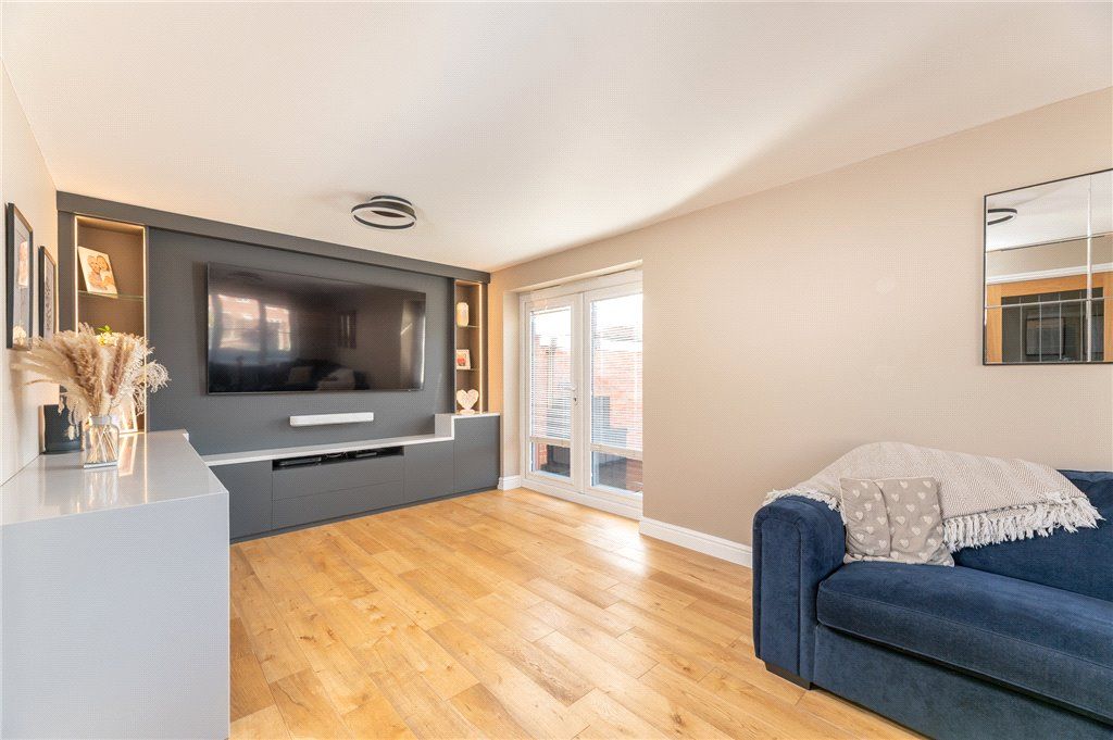 Property photo 2 of 30 Living Room