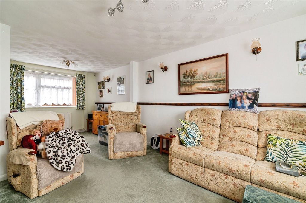 Property photo 3 of 16 Picture No. 10