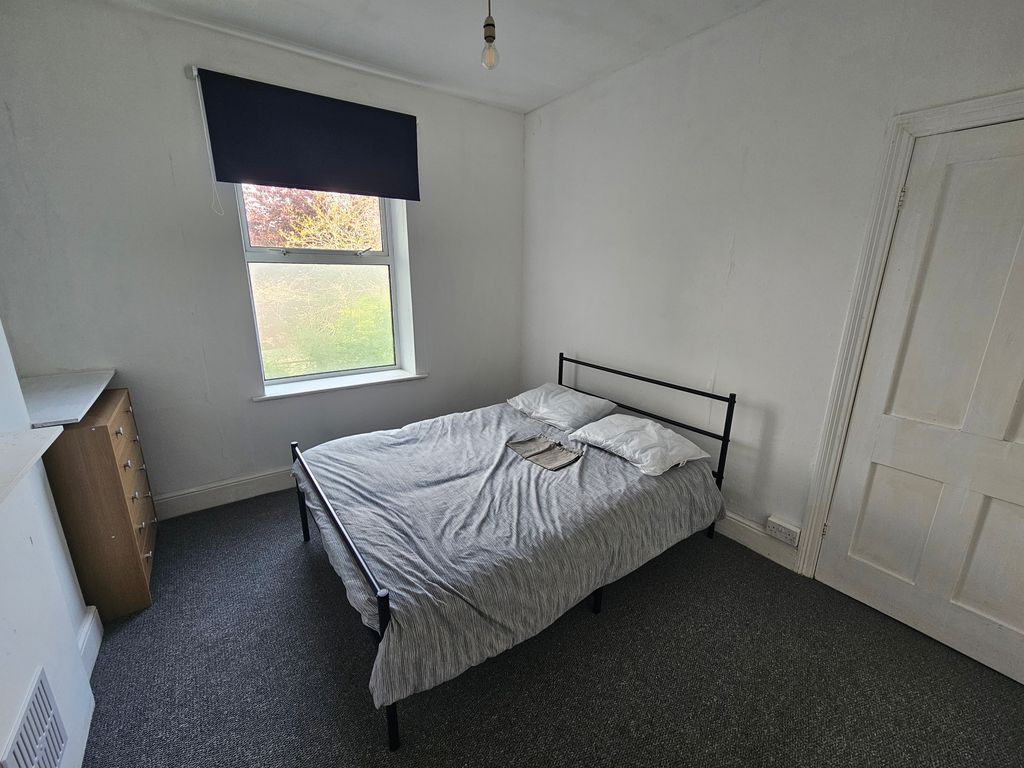 Property photo 1 of 3