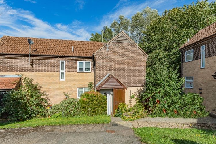 Property photo 1 of 10 304015