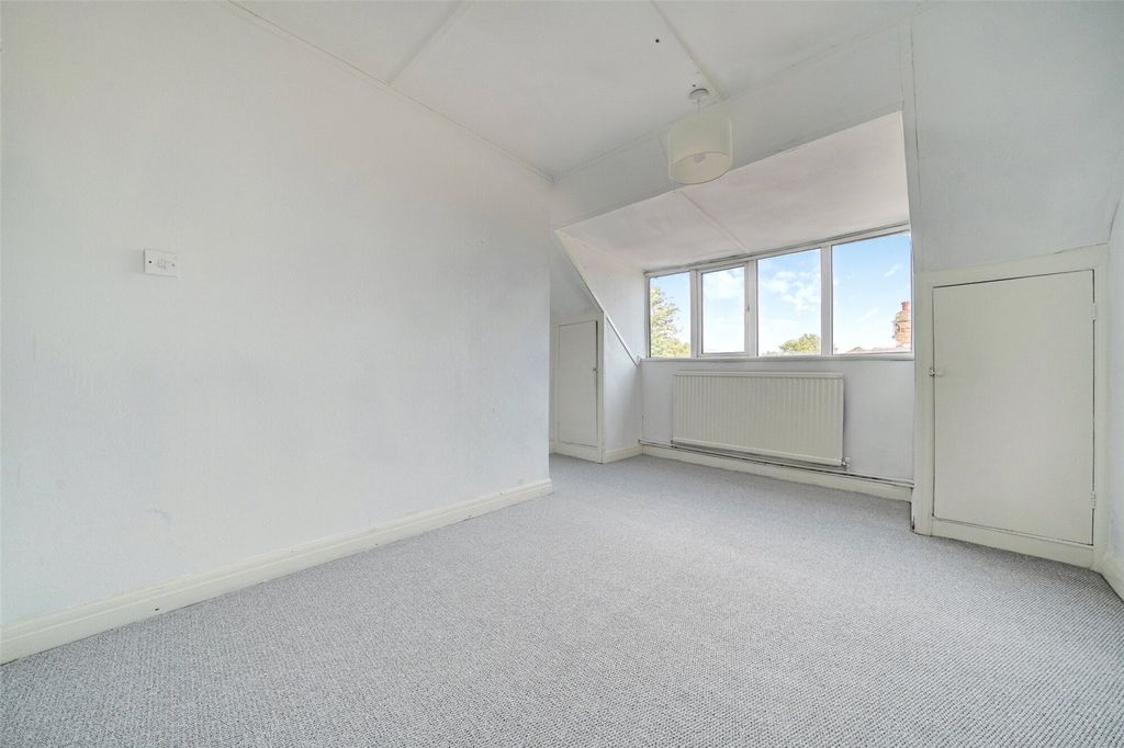 Property photo 3 of 22 Bedroom