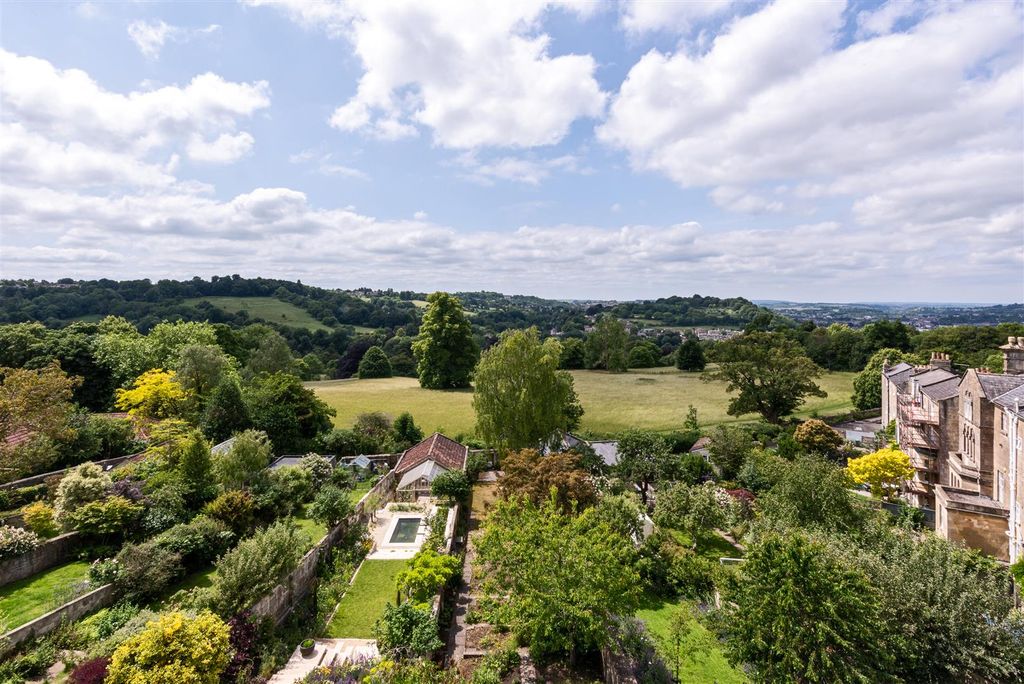 Property photo 3 of 38 Externals &amp; Views -3.Jpg