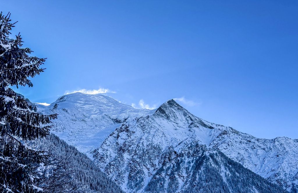 Property photo 2 of 28