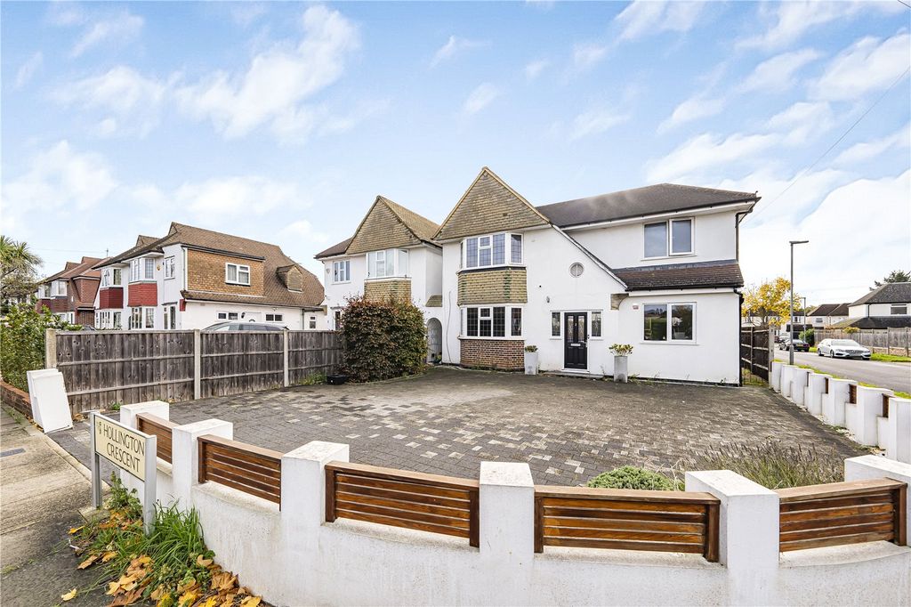 Property photo 1 of 18 Exterior