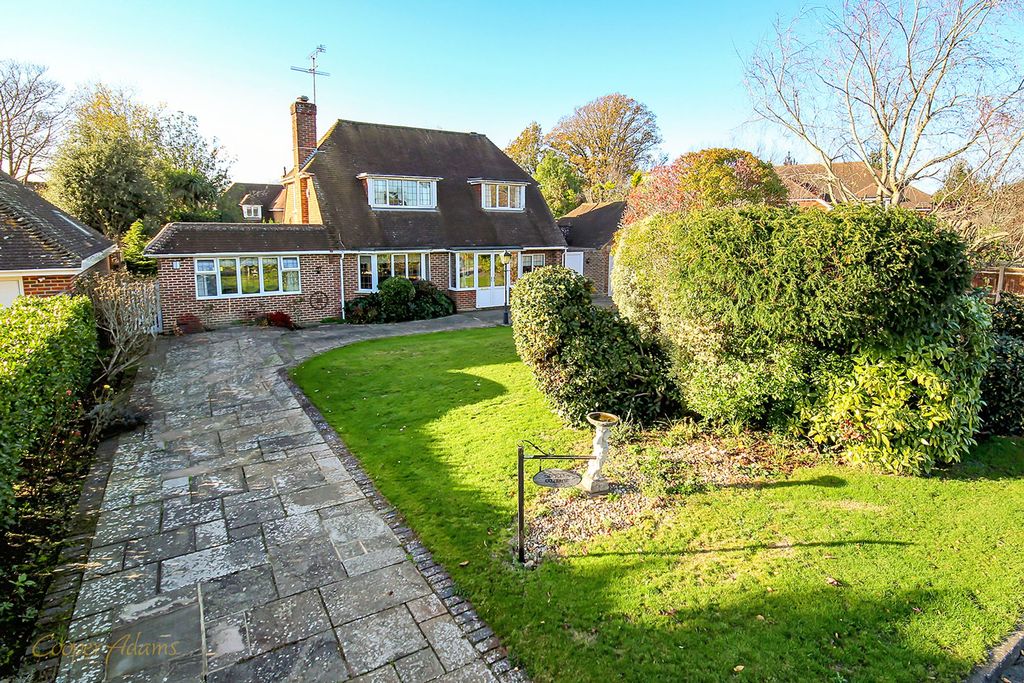 Property photo 1 of 21 Front