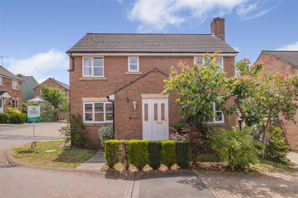 Property photo 1 of 25