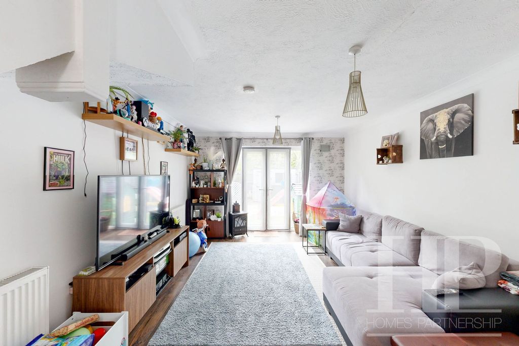 Property photo 2 of 9