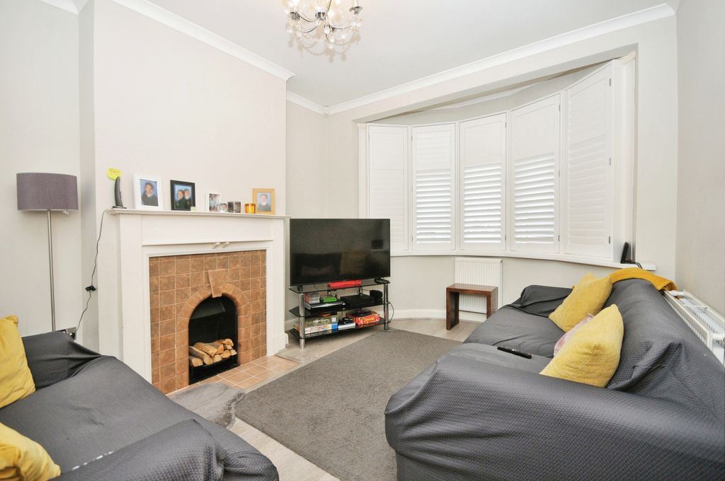 Property photo 2 of 12 Photography