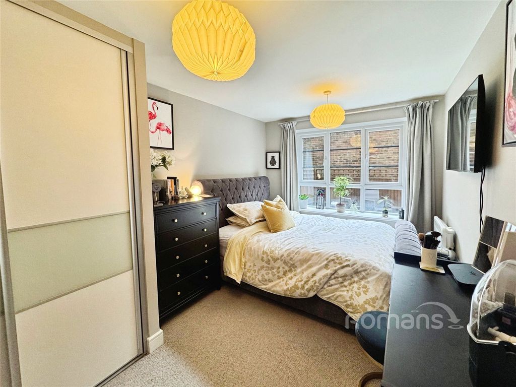 Property photo 3 of 12 Picture No. 13