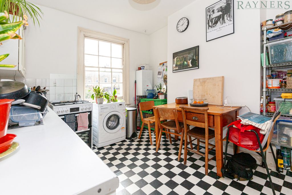 Property photo 3 of 25