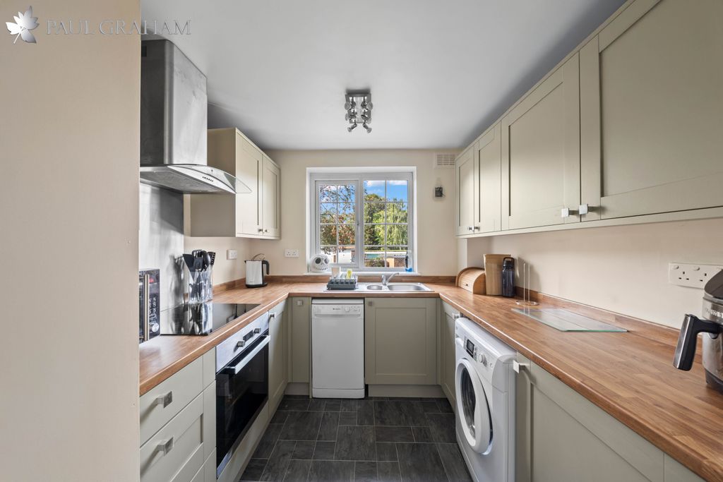 Property photo 3 of 14 Dsc03410