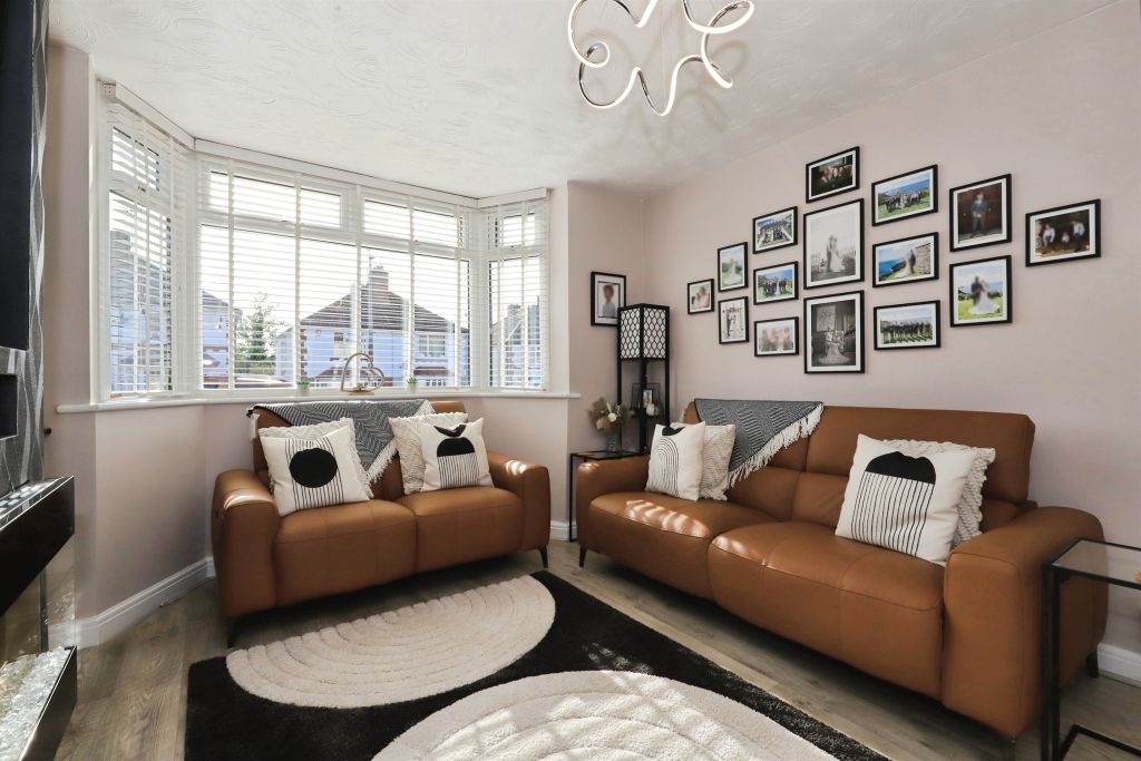 Property photo 3 of 20