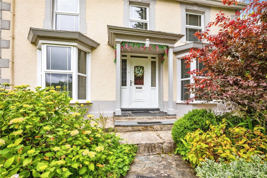 Property photo 2 of 46 Picture No. 29