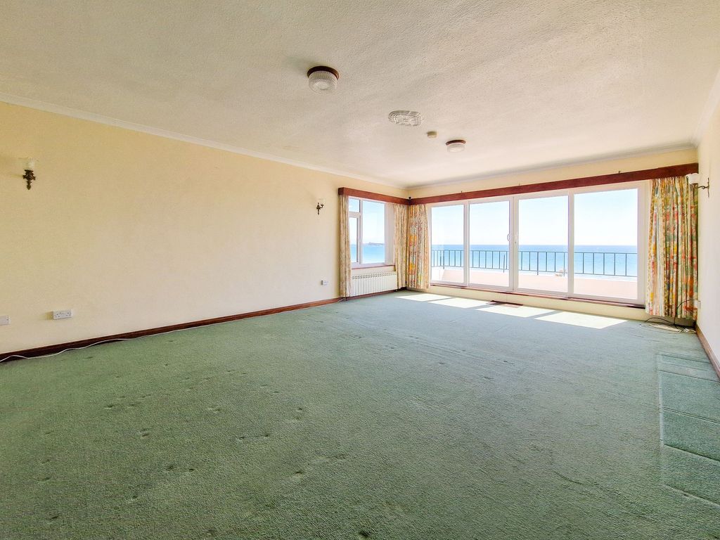 Property photo 3 of 27