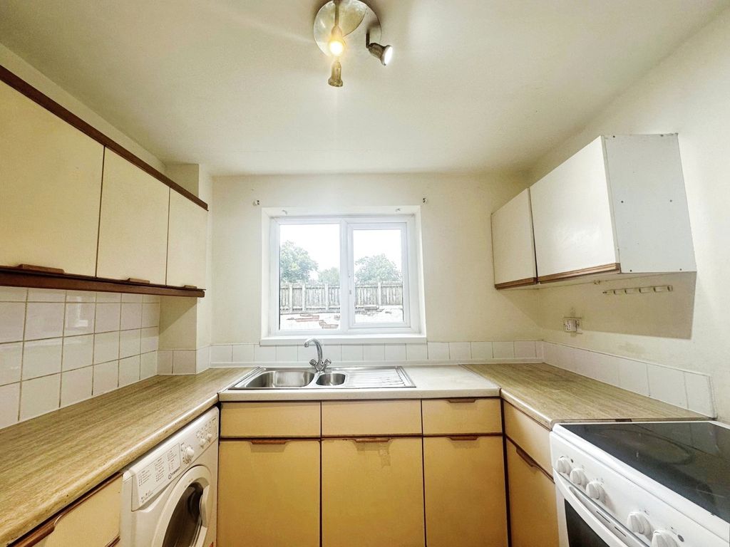Property photo 3 of 8 Picture No. 13