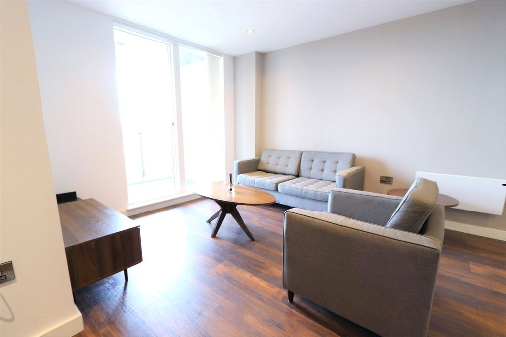 Property photo 3 of 10 Picture No. 02