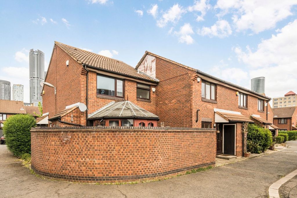 Property photo 2 of 3