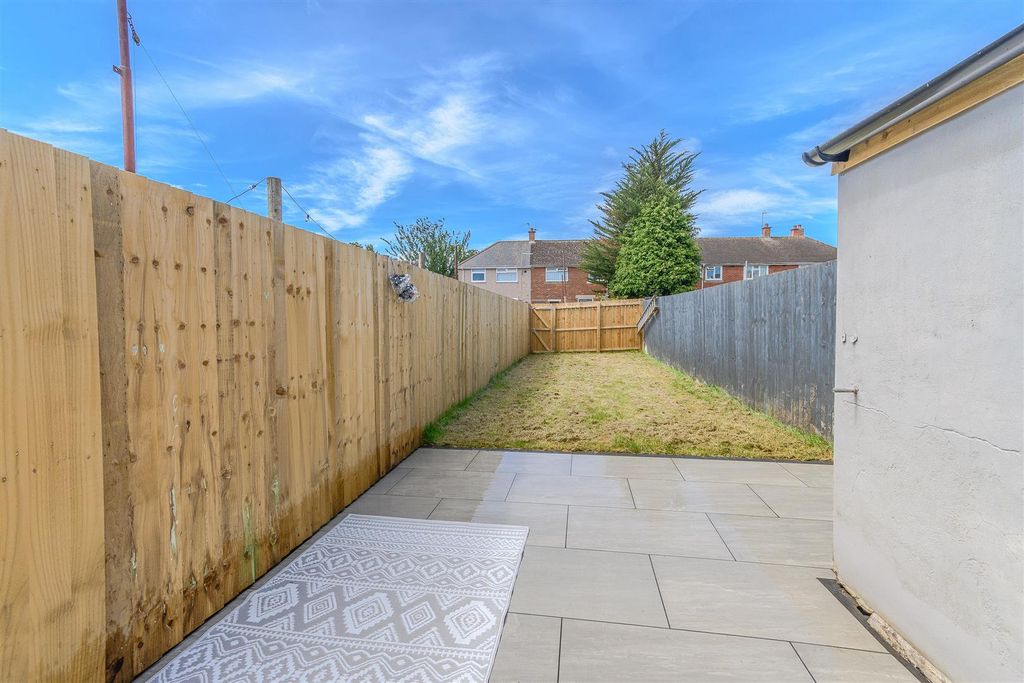 Property photo 2 of 19 Rear Garden