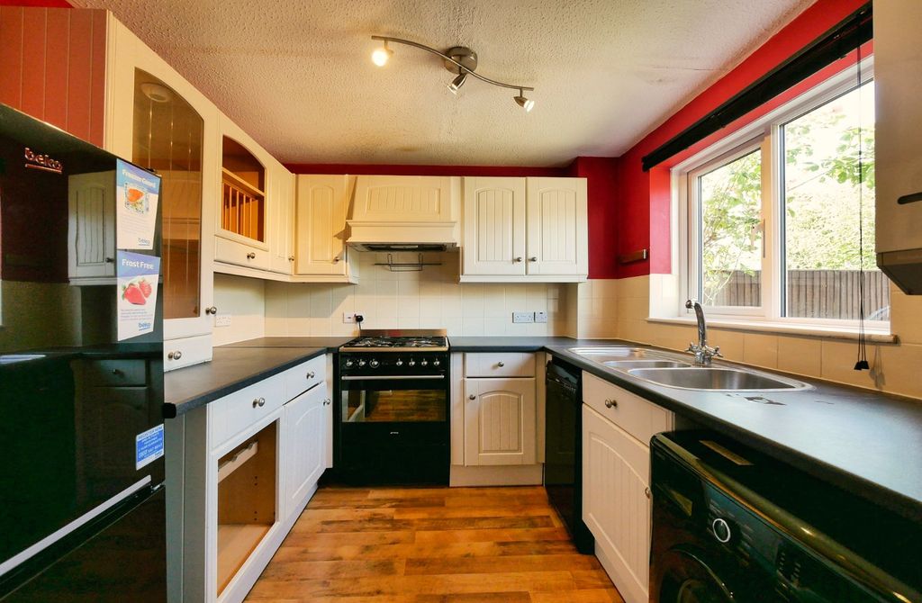 Property photo 3 of 7 Picture No. 06