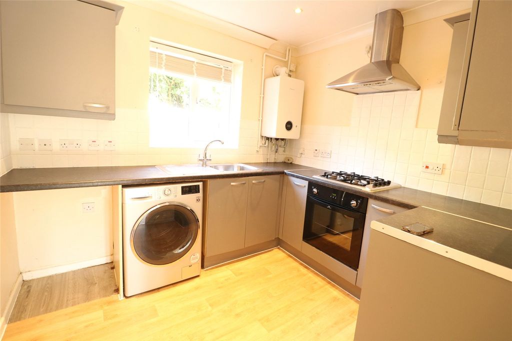 Property photo 3 of 20 Picture No. 04