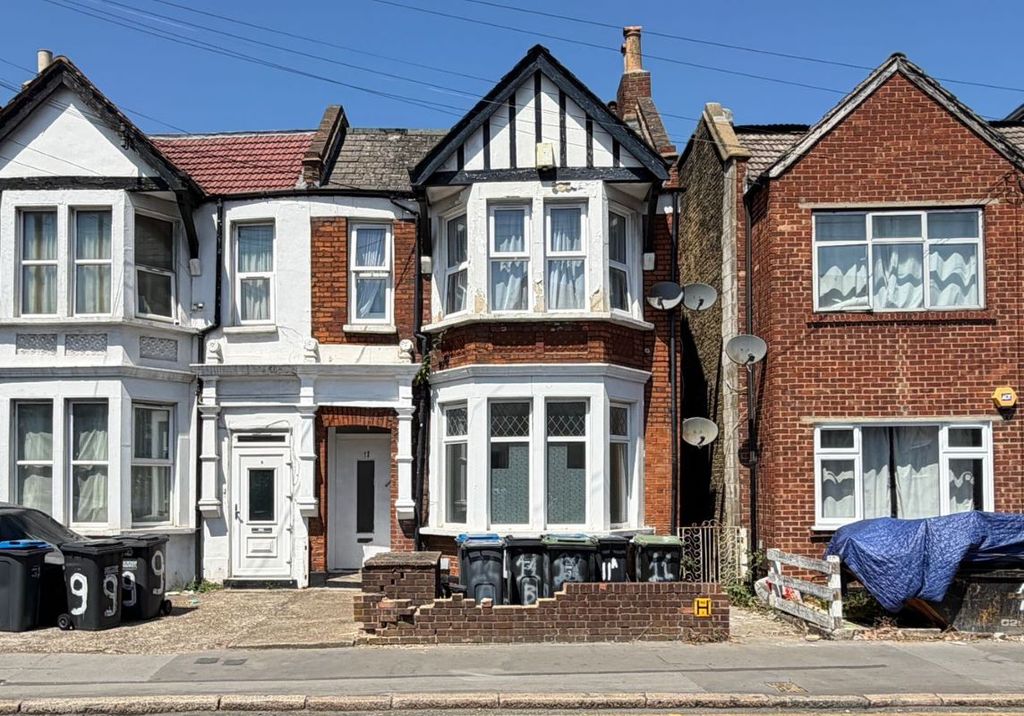 Property photo 1 of 1