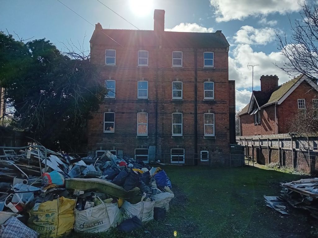 Property photo 2 of 18