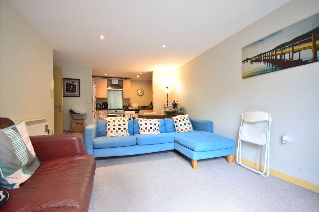 Property photo 3 of 4 Lounge