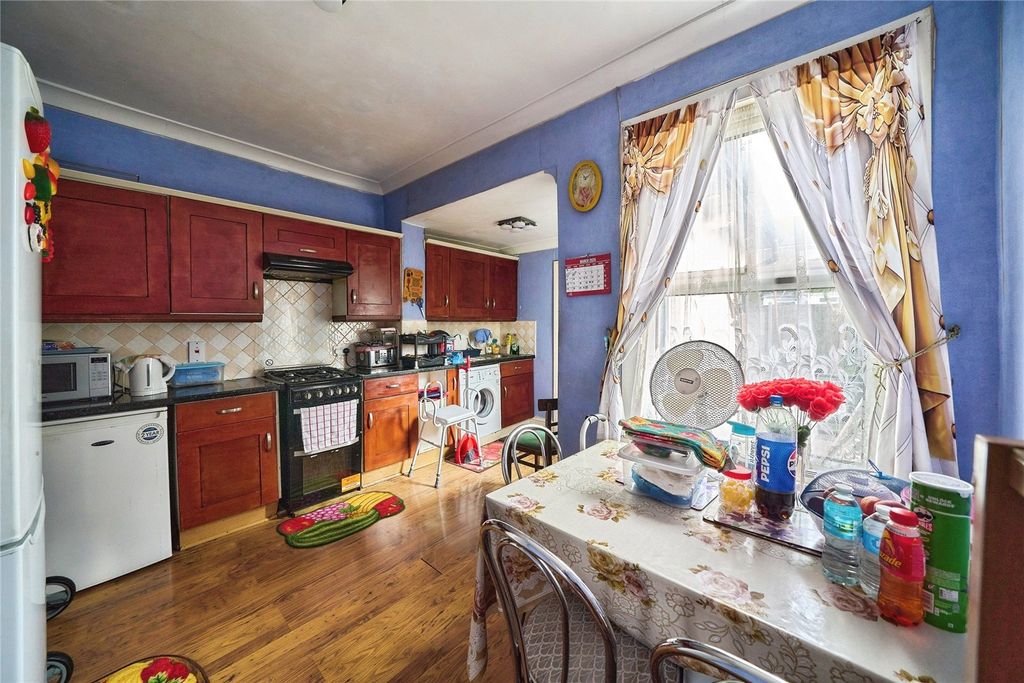 Property photo 2 of 11 Picture No. 12