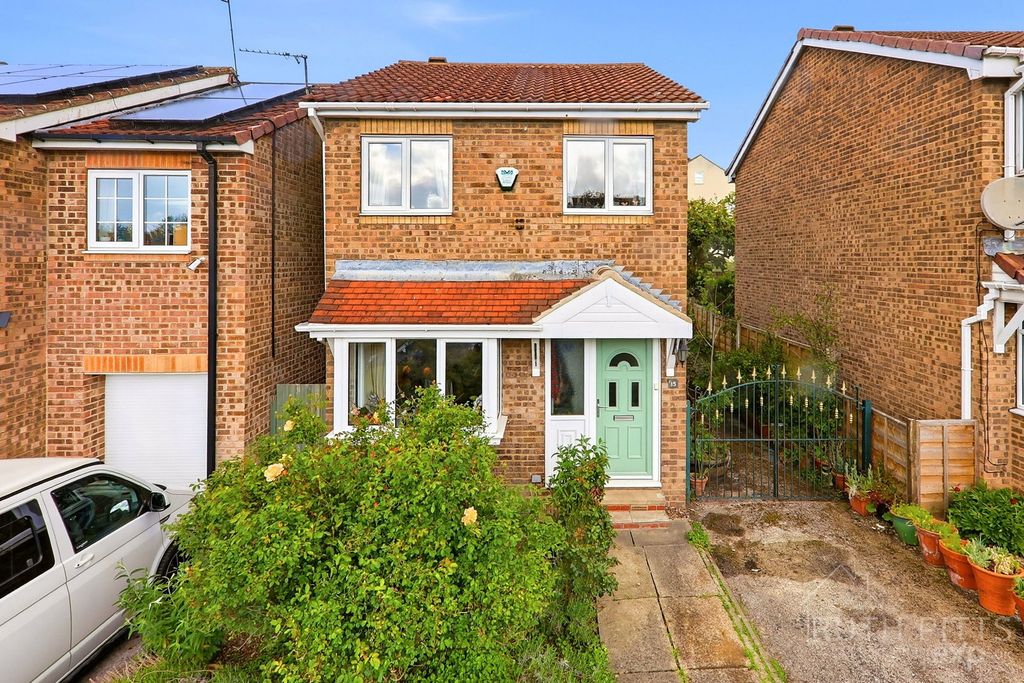 Property photo 2 of 24