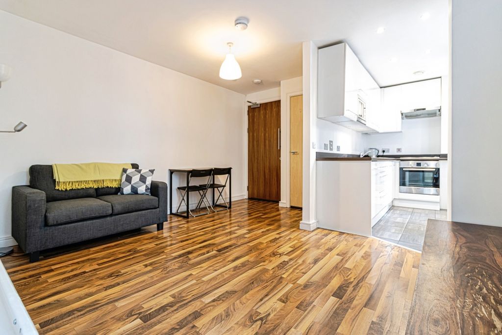 Property photo 2 of 11 Photo