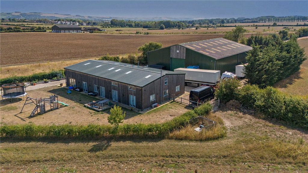 Property photo 2 of 38 Picture No. 22