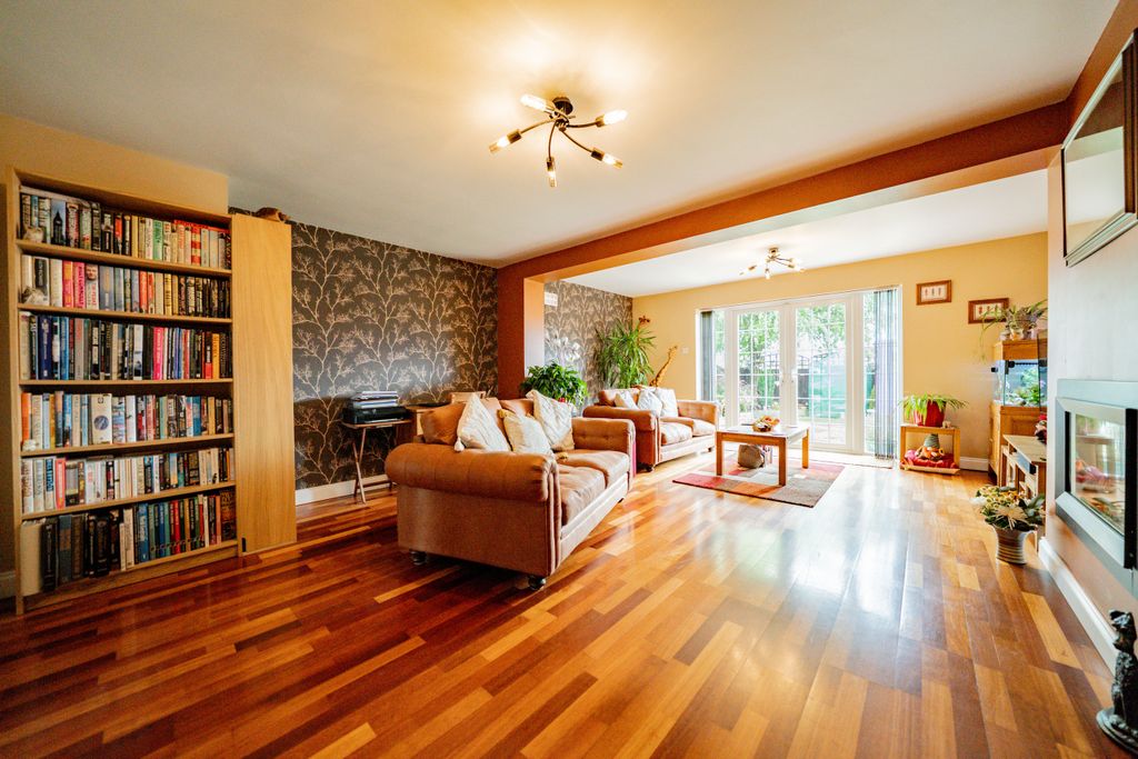 Property photo 2 of 26 Dsc01878