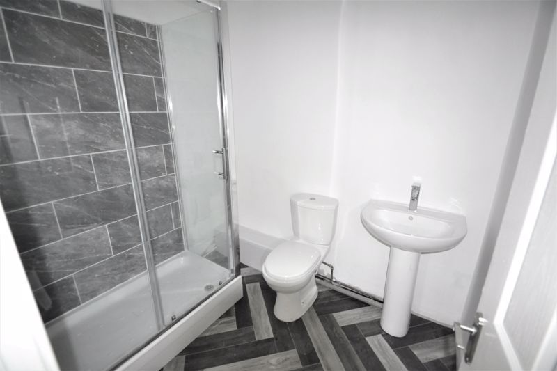 Property photo 3 of 8 Photo 4