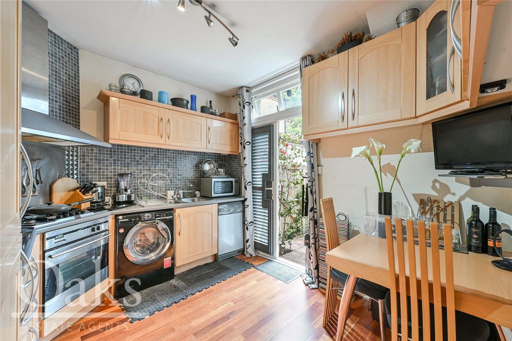 Property photo 3 of 8 Picture No. 05