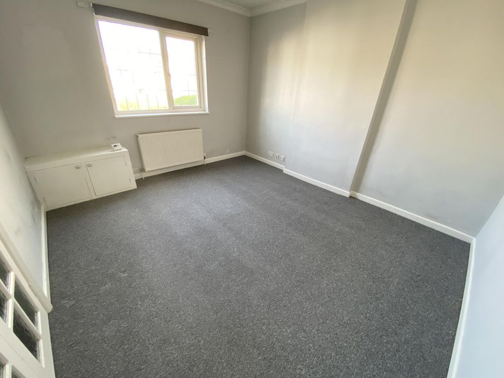 Additional image 2 of 2 bed semi-detached house to rentNewport Street, Ryde PO33